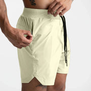 Men's Single-Layer Woven Quick Dry Solid Color Fitness Shorts.