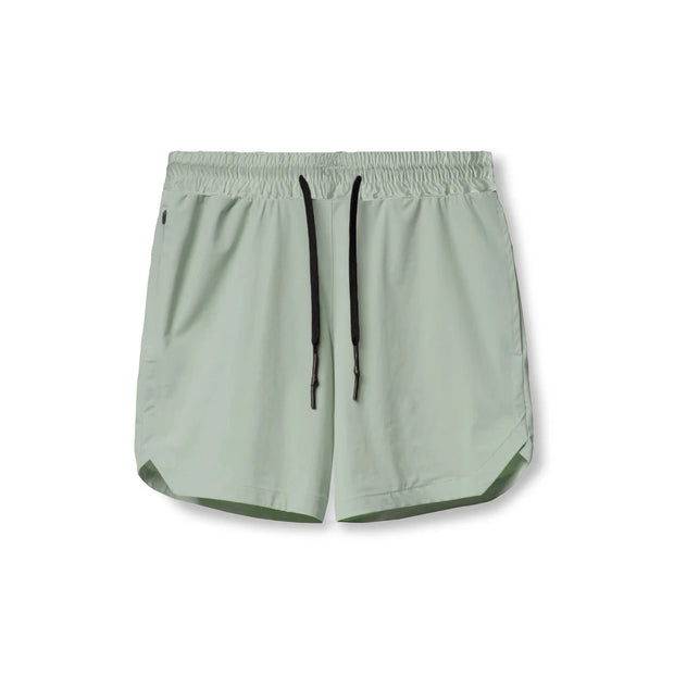 Men's Single-Layer Woven Quick Dry Solid Color Fitness Shorts.